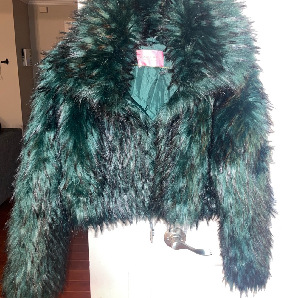 Green fur crop coat
